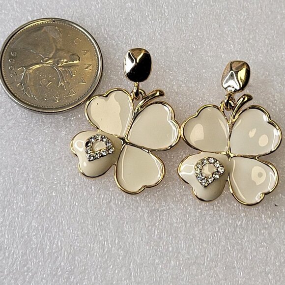 Creamy Enamelled Flower Earrings - Picture 5 of 9